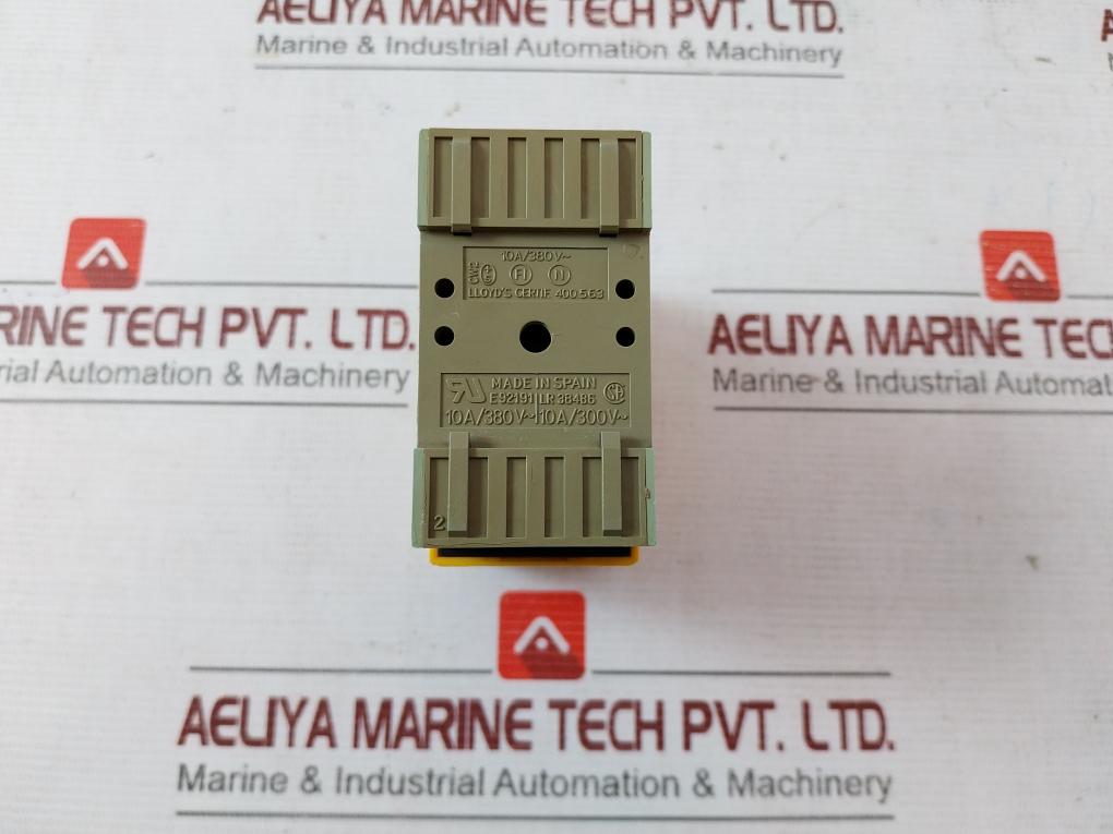 Selectron Gzu 30 Time Delay Relay With Base 220–240V Ac 10A 380V