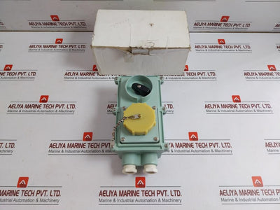 Senko-Guichi-100-130V-Socket-Outlet-With-Interlock-Rl-2-2P-208918-1