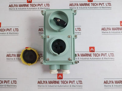 Senko-Guichi-100-130V-Socket-Outlet-With-Interlock-Rl-2-2P-208918-6