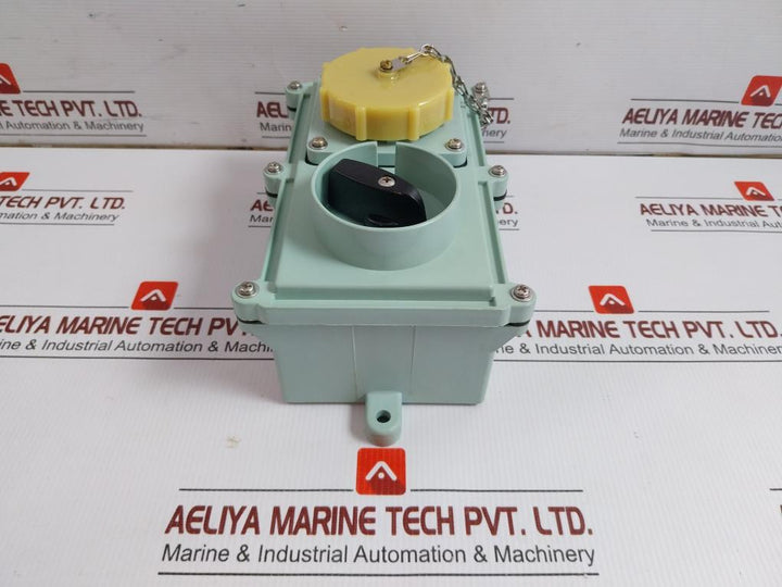 Senko-Guichi-100-130V-Socket-Outlet-With-Interlock-Rl-2-2P-208918-7