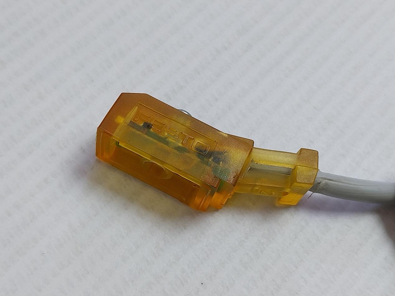 Sensor Connection Cable By Festo 24V Part No: Kmyz-6-24-2.5-led