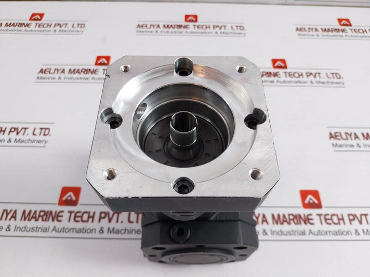 Servo Spiral Bevel Gearbox 18Nm Skn 100 Vogel