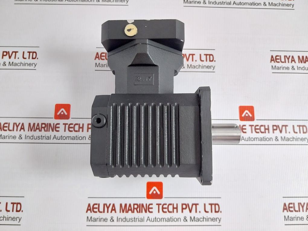 Servo Spiral Bevel Gearbox 18Nm Skn 100 Vogel