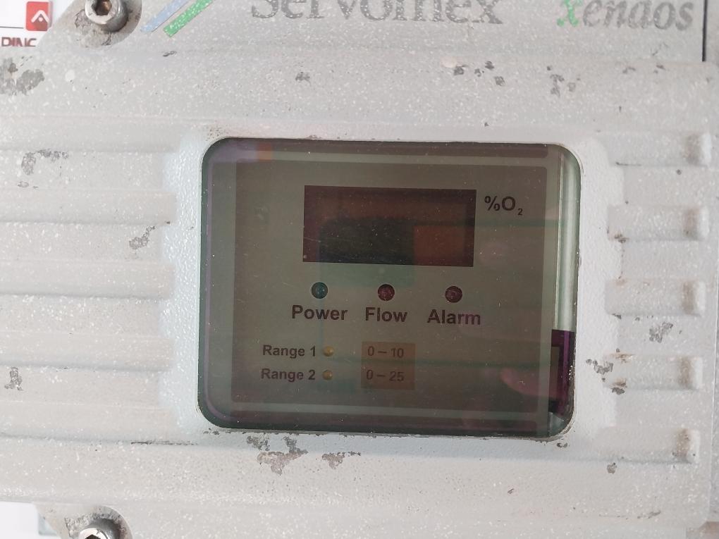 Servomex 0100000101 Xendos 1800 Oxygen Analyzer Safe Area 110/240V 50/60Hz