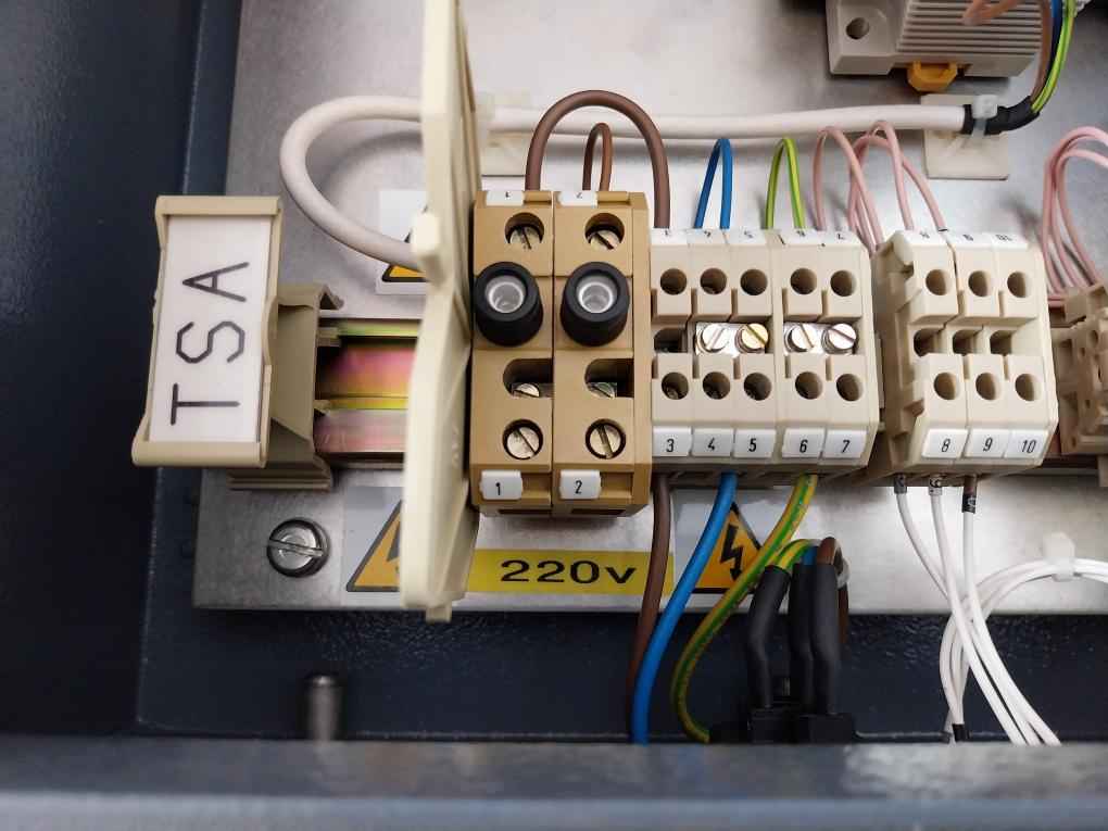 Ses I.S. Interface Box For Tension Monitor 4937 Ac100-240V 0.45A 50/60Hz 80Ma