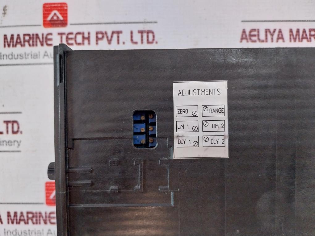 Sescon 043886-42 Programmable Controller 4-20Ma 230Vac