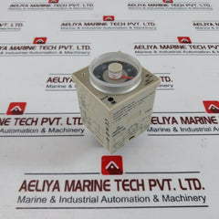 Seven H3cr-a8 Solid State Timer 0.05s-300h 100-240vac ~ 50/60hz/100-125vdc