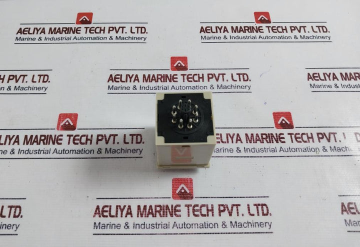 SEVEN H3CR-A8 Timer Relay 0.05 Second to 300 Hour 100-125VDC