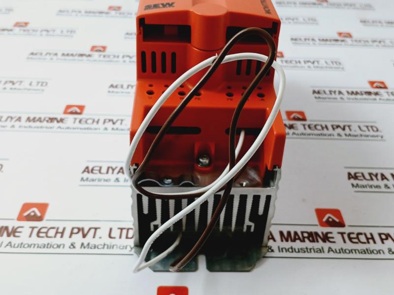 Sew Eurodrive Mc07A005-5A3-4-10 Movitrac Inverter 500V 50/60Hz 0001697274/1