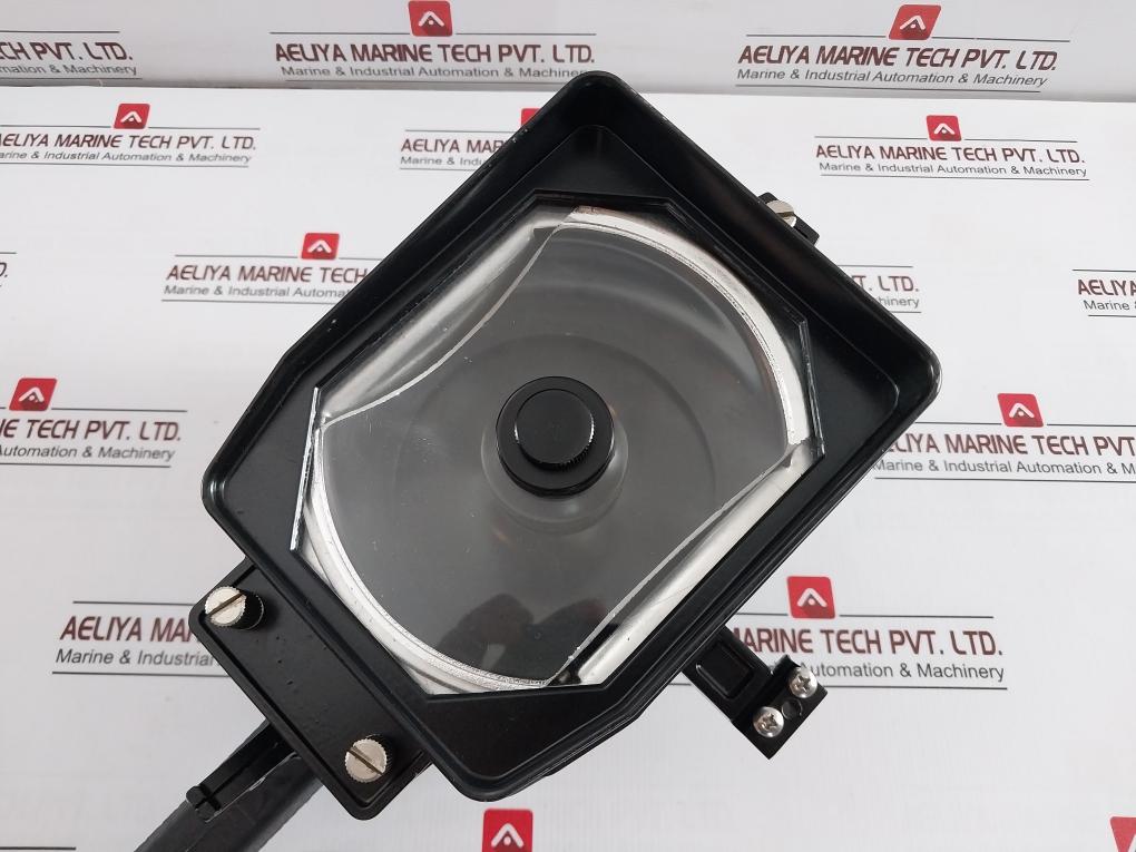 Shanghai Liangzhou Cxd8 Marine Portable Daylight Signalling Lamp 24V 60W 60000Cd