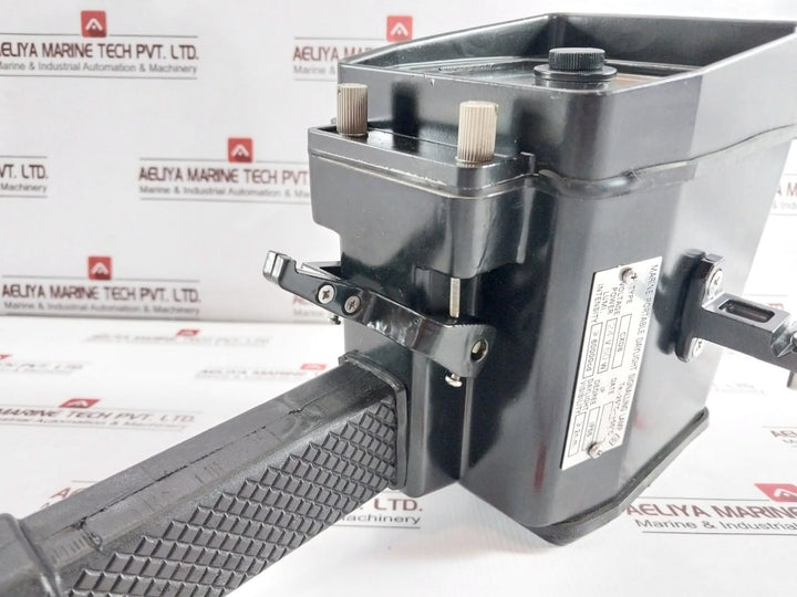 Shanghai Liangzhou Cxd8 Marine Portable Daylight Signalling Lamp 24V 60W 60000Cd