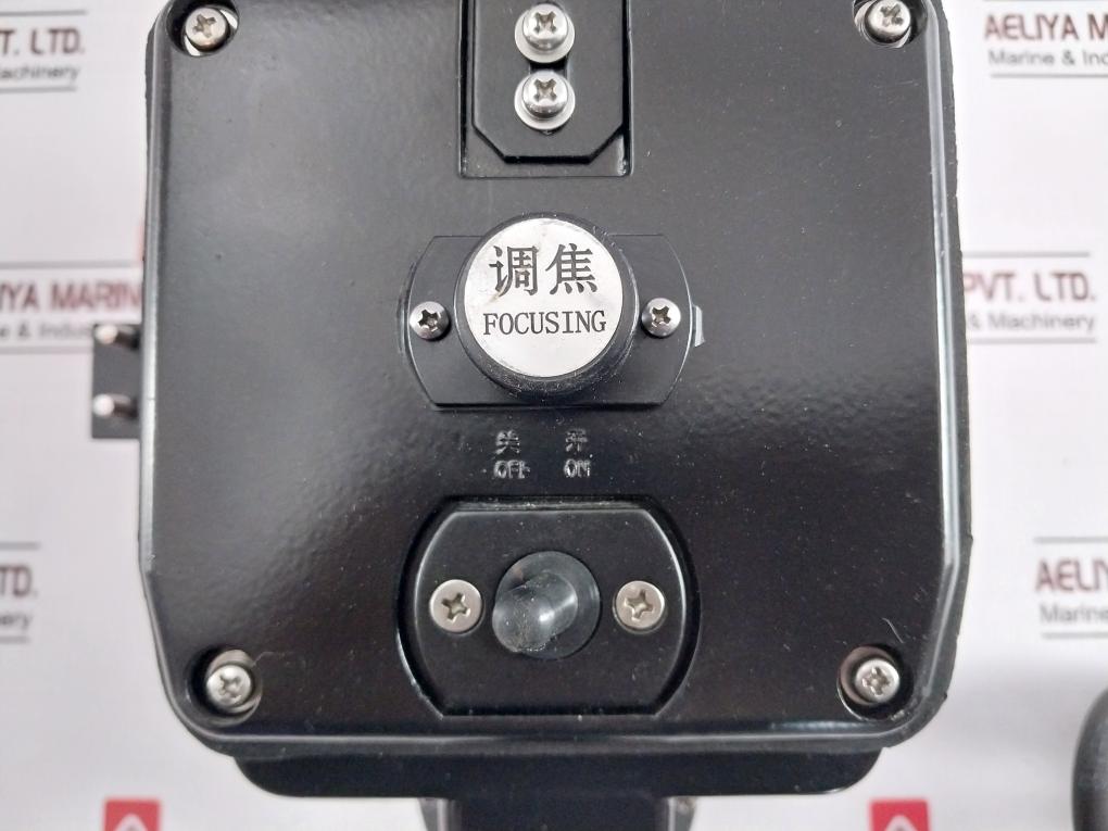 Shanghai Liangzhou Cxd8 Marine Portable Daylight Signalling Lamp 24V 60W 60000Cd