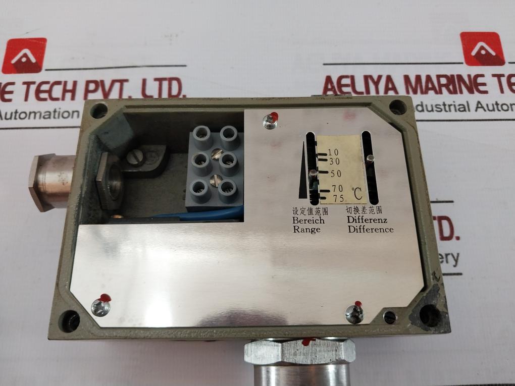 Shanghai Yuanyi 08907000911 Temperature Controller 10-75C Mpa 220V 6A