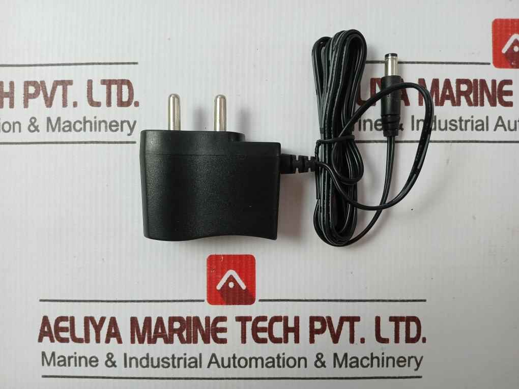 Shenzhen Samson S050100-in Travel Charger 100-240V 50/60Hz 0.4A