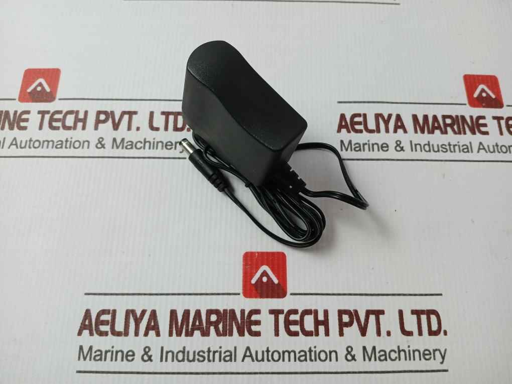 Shenzhen Samson S050100-in Travel Charger 100-240V 50/60Hz 0.4A