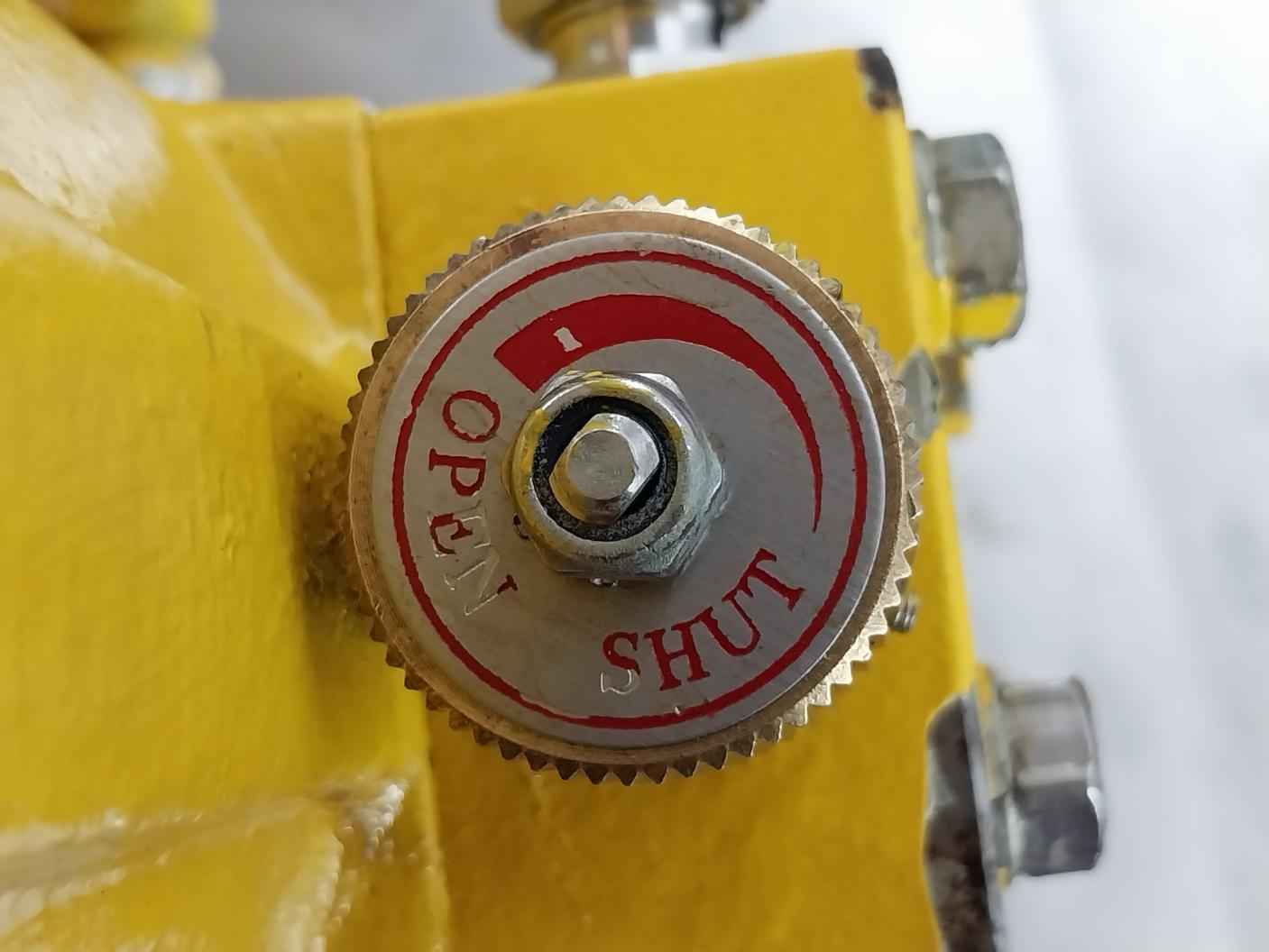 Shinil Ace Its-100 Single Acting Hydraulic Actuator 16A At 1/2Hp 125/250Vac