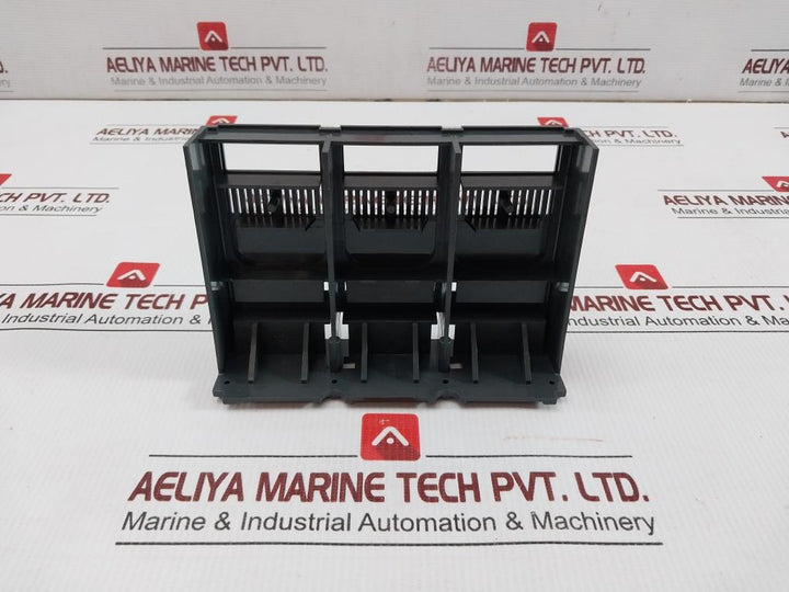 Short-Terminal-Shield-3-pole-Lv432591-Schneider-Electric-208853-2
