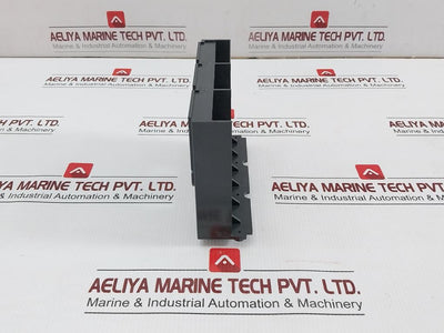 Short-Terminal-Shield-3-pole-Lv432591-Schneider-Electric-208853-4