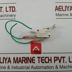 Short Roller Lever D45X Cherry 125–250 Vac 15 A