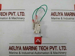 Short Roller Lever D45X Cherry 125–250 Vac 15 A