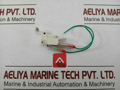 Short Roller Lever D45X Cherry 125–250 Vac 15 A
