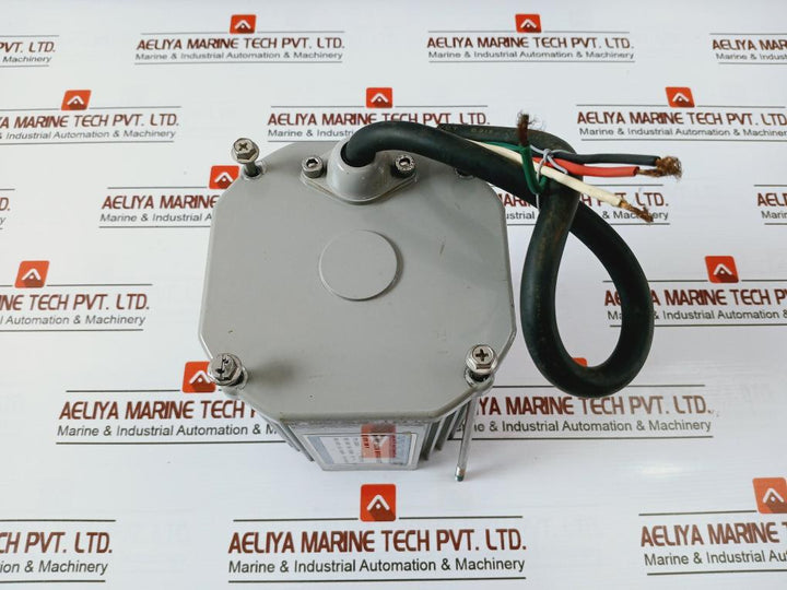Show Chi A500S44 3-phase Induction Motor Gear Reducer 500W, 4P
