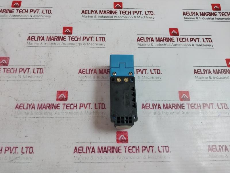 Sick Iq40-20Npp-kk1 Proximity Sensor 10-30Vdc 200Ma Output 6025815