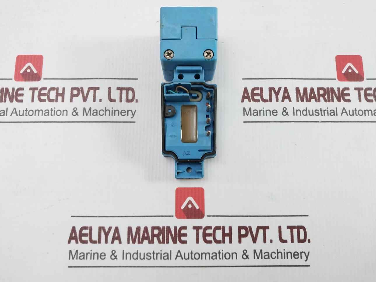 Sick Iq40-20Npp-kk1 Proximity Switch U=10-30Vdc / Ia=200Ma