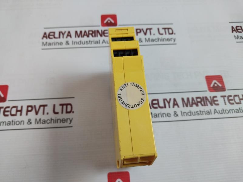 Sick Ue 10-3Os2D0 Safety Relay 6024917 Dc24V 2,2W 6A 12A