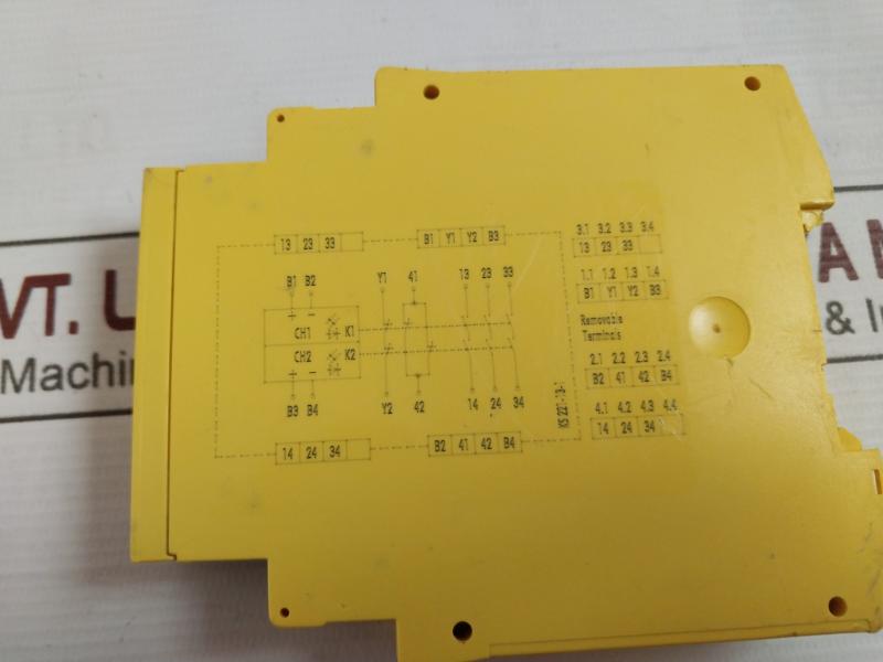 Sick Ue 10-3Os2D0 Safety Relay 6024917 Dc24V 2,2W 6A 12A