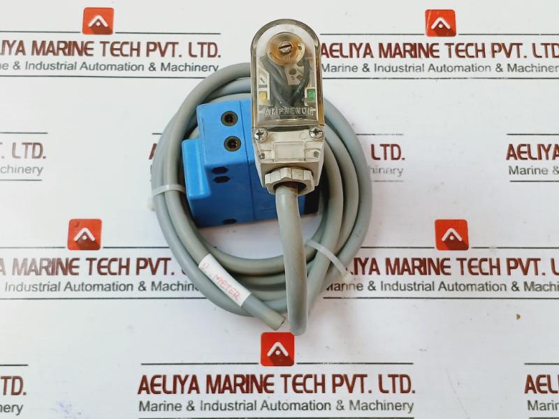 Sick Wl36R630 Retroreflective Photoelectric Sensor With 2 Meter Cable 500Va,250V