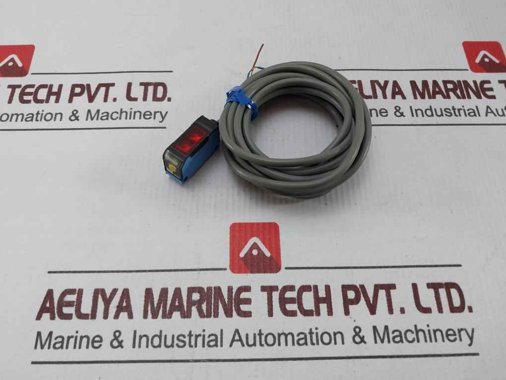 Sick Wt150-p132 Photoelectric Sensor Proximity Switch W/ Cable 2M L+ Dc10-30V