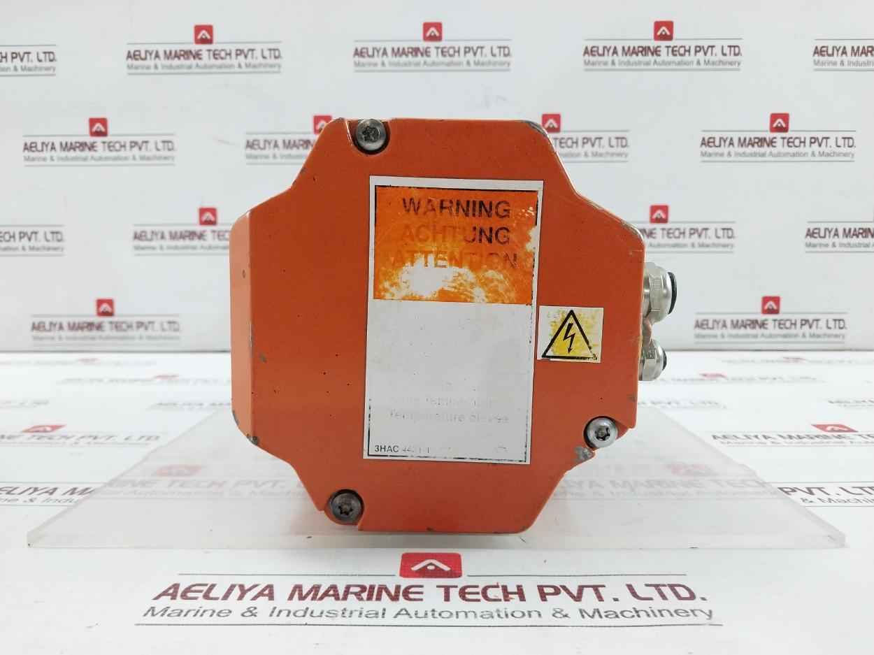 Siemens 1Fk6081-6Az21-9Zz9-z S25 Servo Motor 3Hac8278-1/00 151V, 3667/4700 Min-1