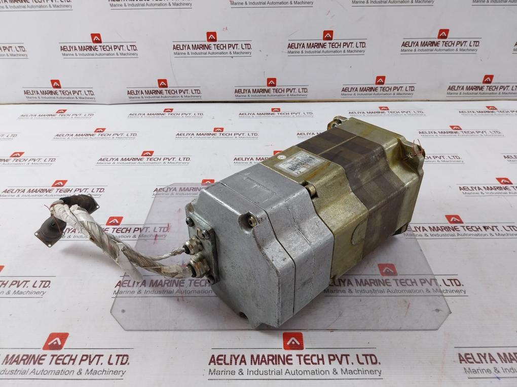 Siemens 1Fk6083-6Az21-9Zz9-z S28 Servo Motor 160V 4033/4900 Min-1