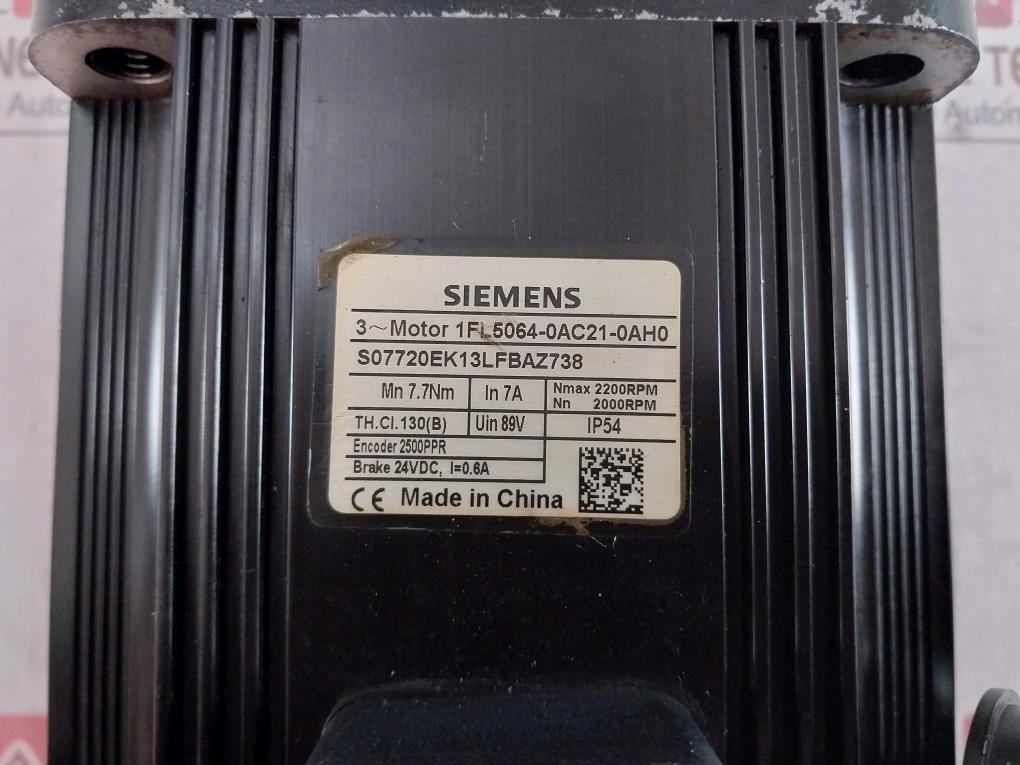 Siemens 1Fl5064-0Ac21-0Ah0 3-phase Synchronous Servo Motor 24 Vdc 0.6A