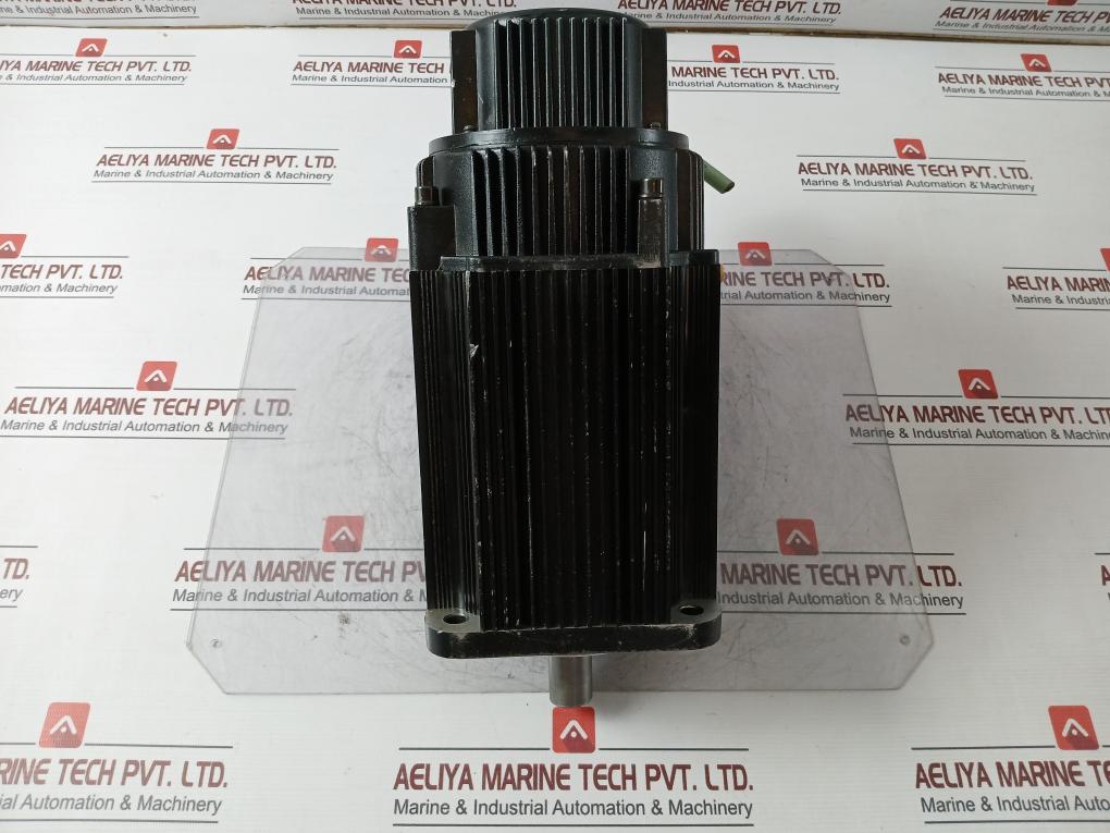 Siemens 1Fl5066-0Ac21-0Ah0 Simotics Synchronous Servo Motor Nn 2000Rpm 0.6A