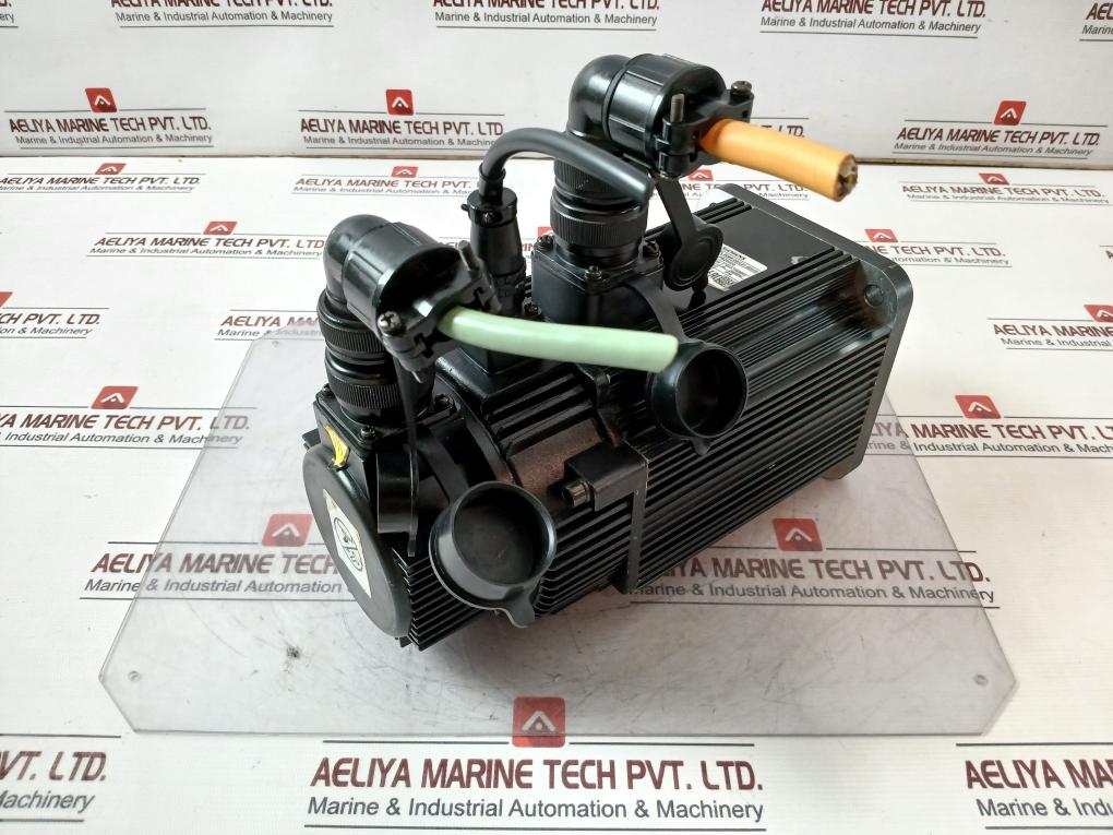 Siemens 1Fl5066-0Ac21-0Ah0 Simotics Synchronous Servo Motor Nn 2000Rpm 0.6A