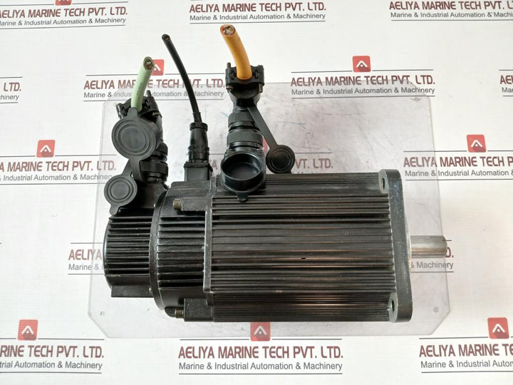 Siemens 1Fl5066-0Ac21-0Ah0 Simotics Synchronous Servo Motor Nn 2000Rpm 0.6A