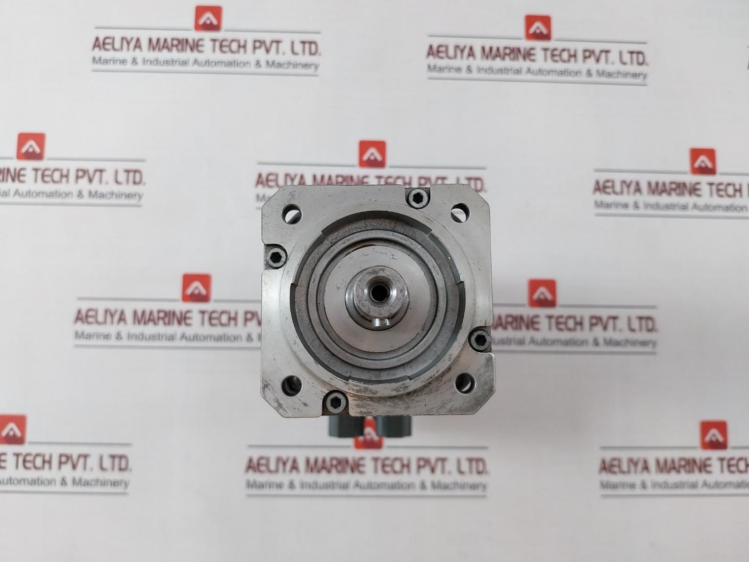 Siemens 1Ft6034-4Ak71-3Aa0 Synchronous Servo Motor 294V 2.1A 1.40Nm Ip64