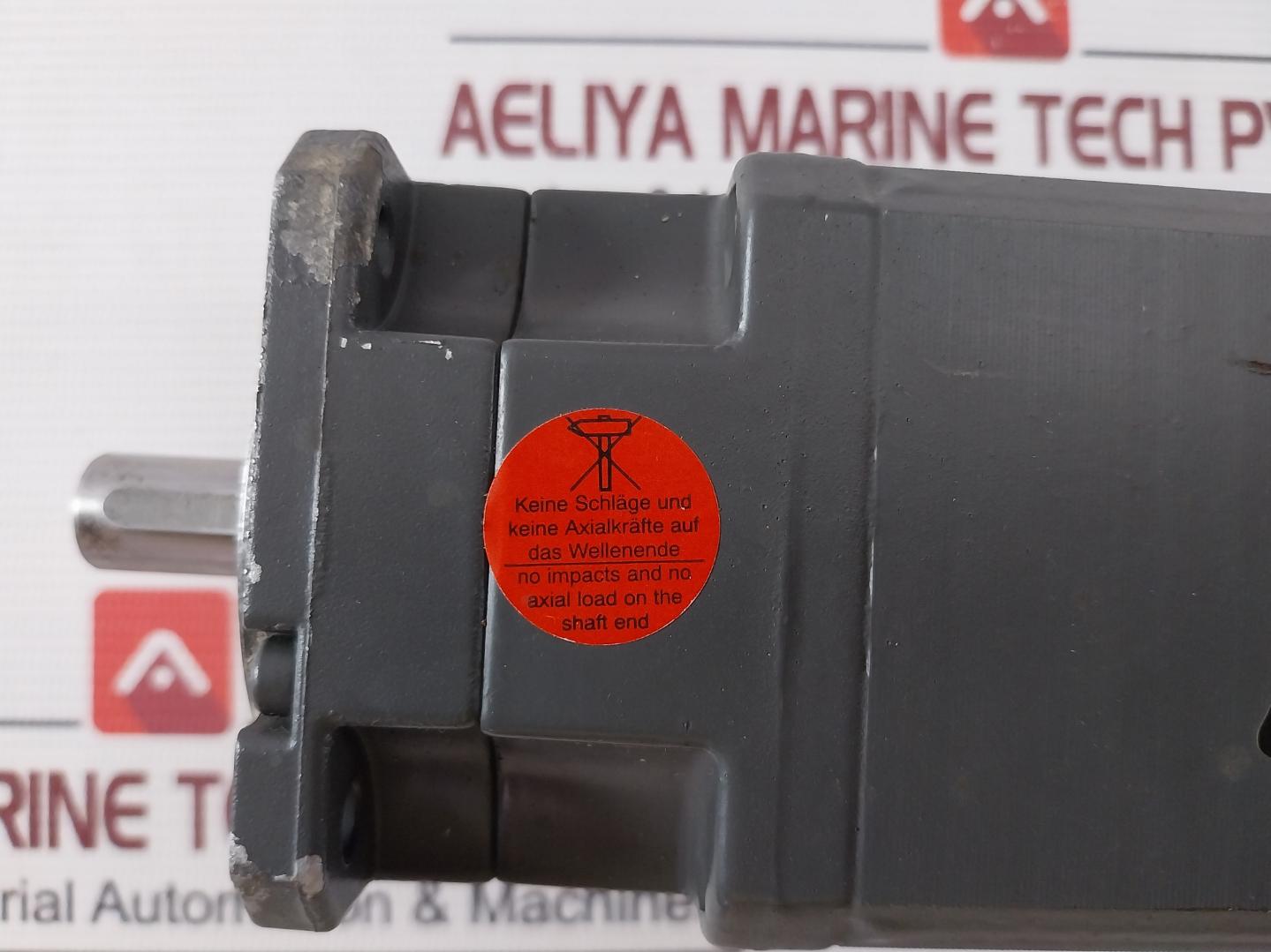 Siemens 1Ft6034-4Ak71-3Aa0 Synchronous Servo Motor 294V 2.1A 1.40Nm Ip64