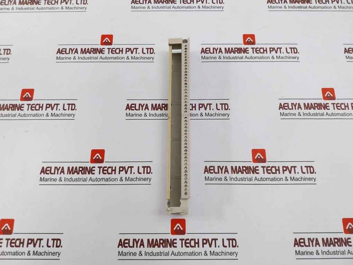 Siemens 1Ne Z 811 0206 Terminal Strip 927 702-1