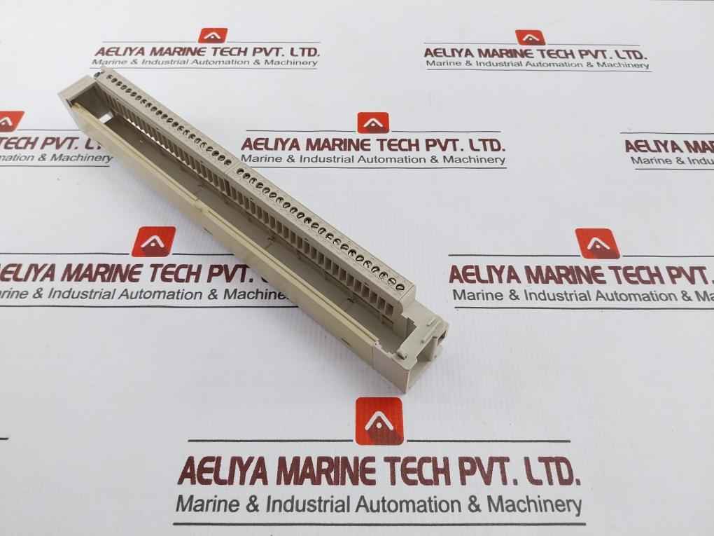Siemens 1Ne Z 811 0206 Terminal Strip 927 702-1