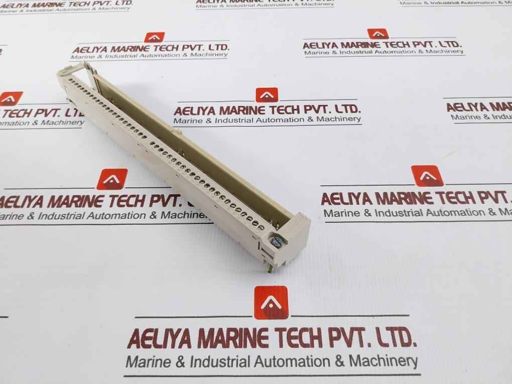 Siemens 1Ne Z 811 0206 Terminal Strip 927 702-1