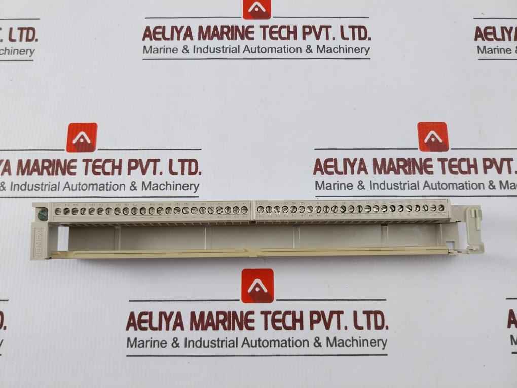 Siemens 1Ne Z 811 0206 Terminal Strip 927 702-1