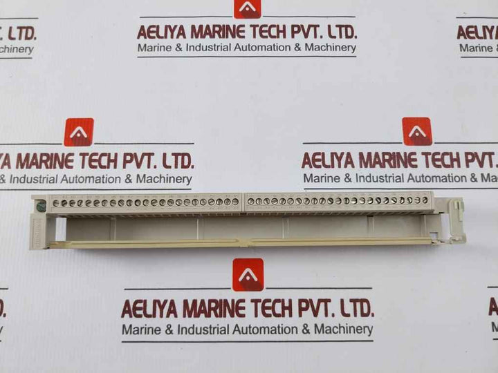 Siemens 1Ne Z 811 0206 Terminal Strip 927 702-1