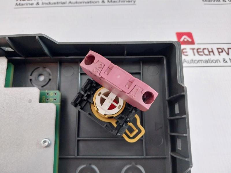 Siemens 1P 6Fc5303-0Af35-0Aa0 Machine Control Panel 600V 10A