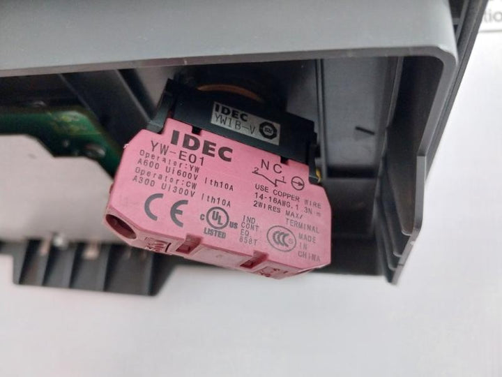 Siemens 1P 6Fc5303-0Af35-0Aa0 Machine Control Panel 600V 10A