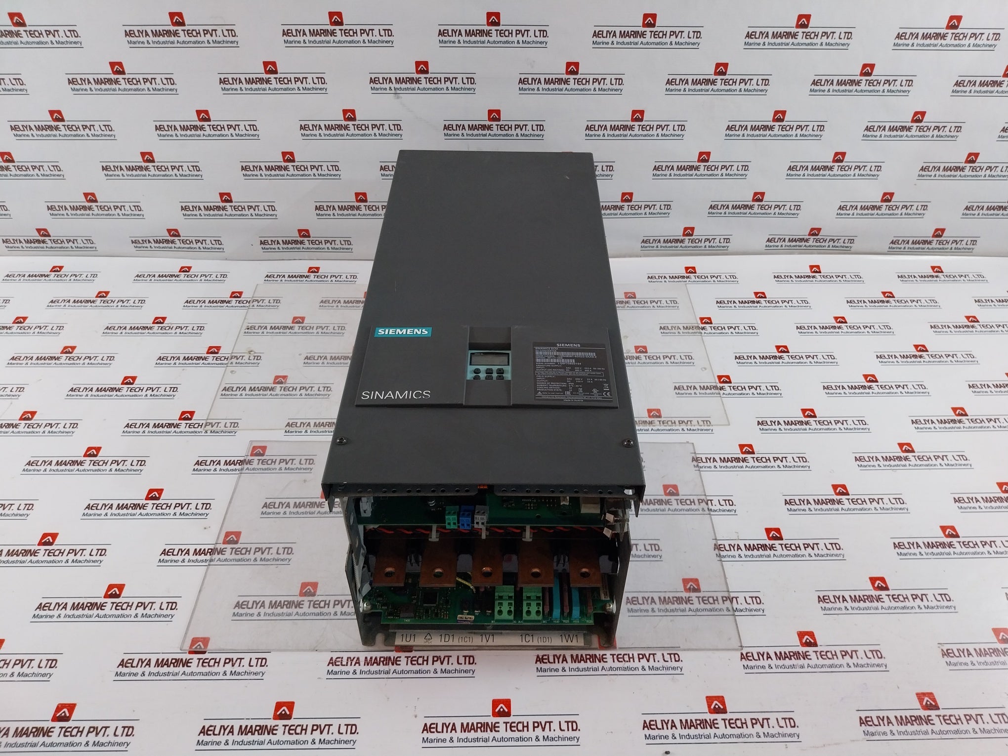 Siemens 1P 6Ra8081-6Ds22-0Aa0-z Sinamics Dcm Dc-converter 3Ac 400V 332A 50/60Hz