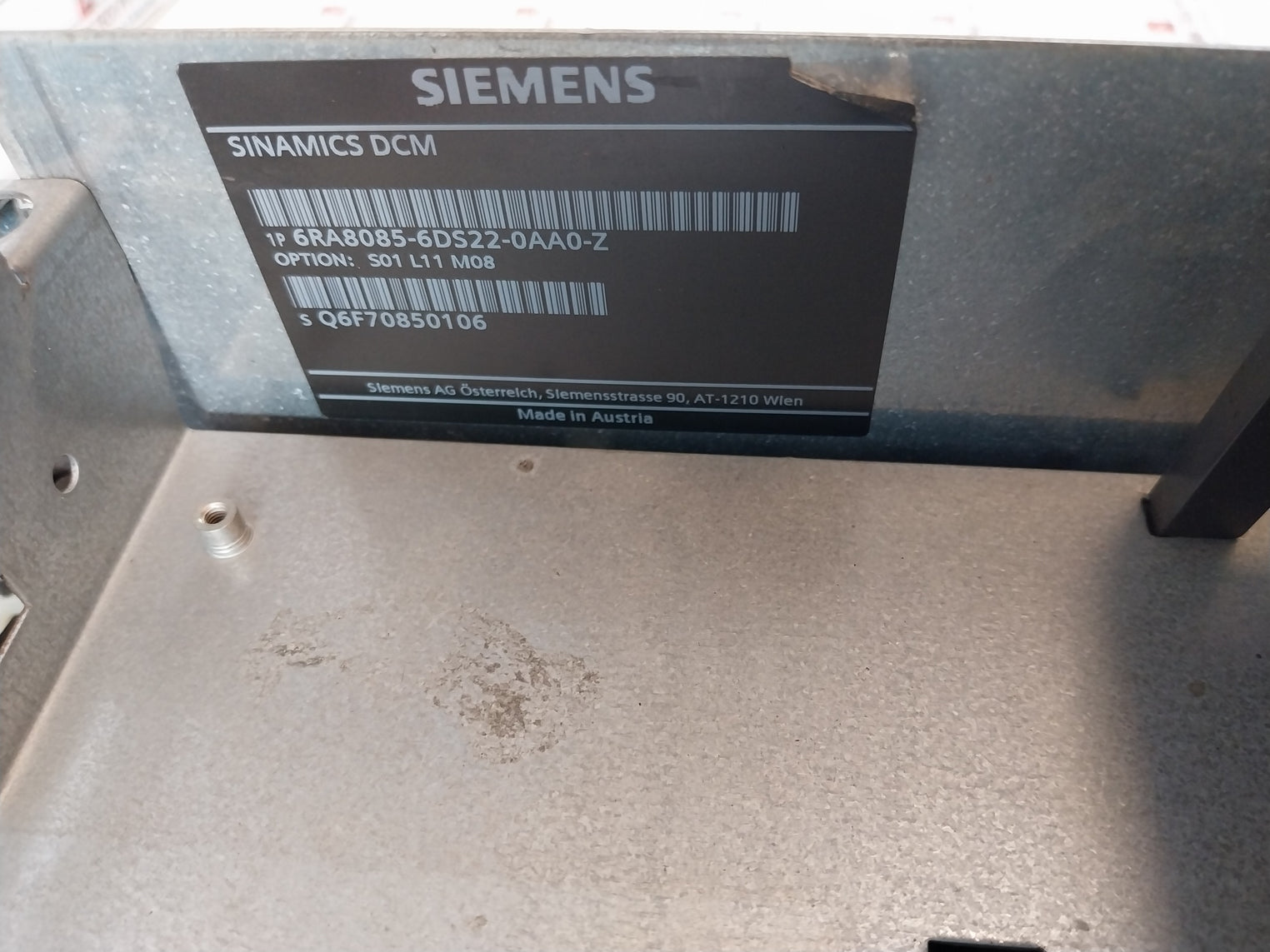 Siemens 1p 6ra8081-6ds22-0aa0-z Sinamics Dcm Dc-converter 3ac 400v 332a 50/60hz
