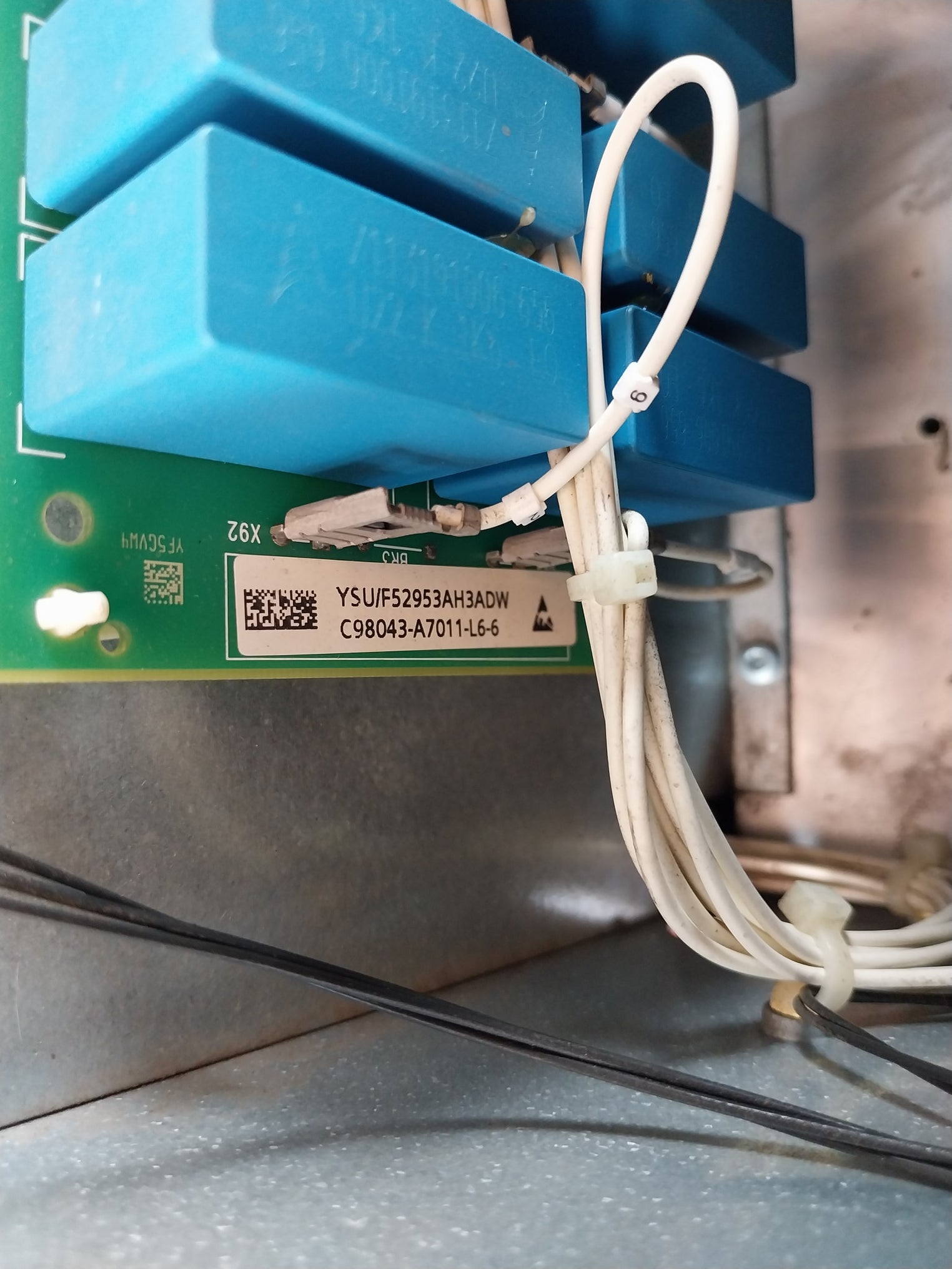 Siemens 1p 6ra8081-6ds22-0aa0-z Sinamics Dcm Dc-converter 3ac 400v 332a 50/60hz